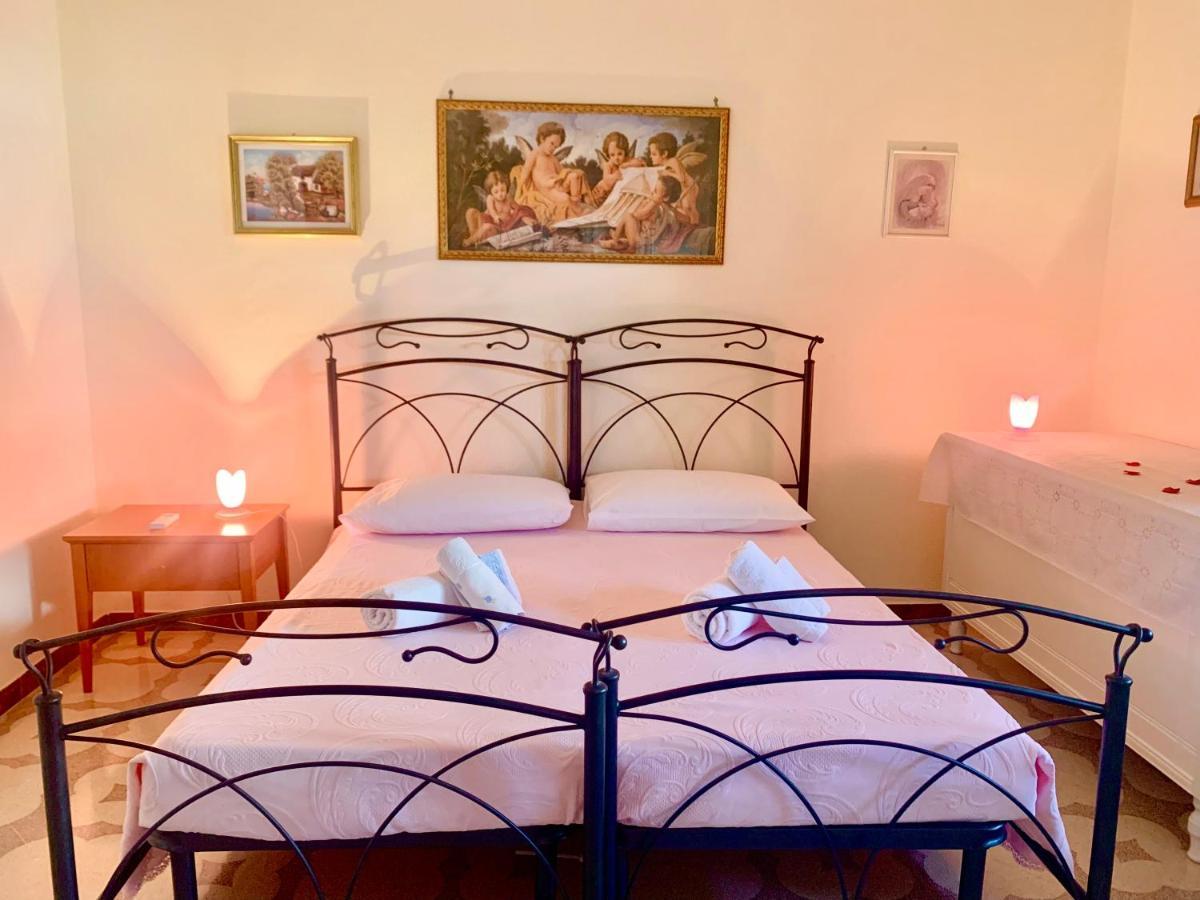 Bed & Breakfast Acquamarina Castro  Екстер'єр фото